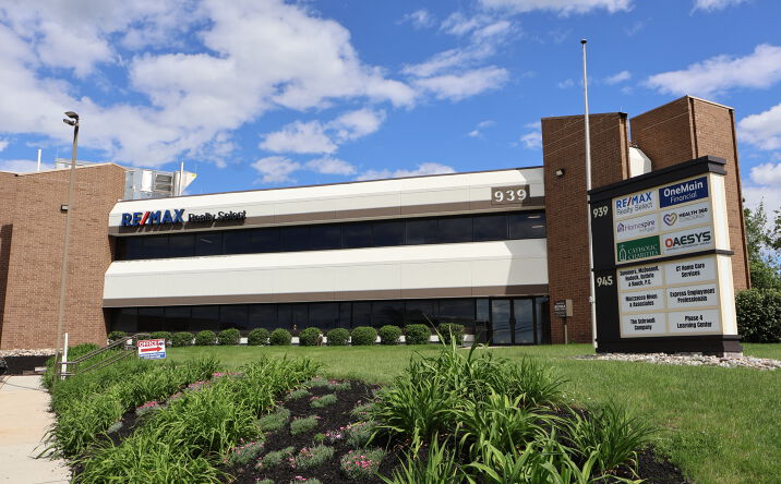 Pictures of Office property located at 939 E Park Dr, Harrisburg, PA 17111 for lease - image #1