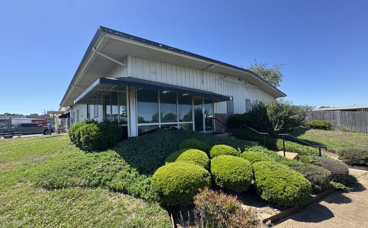 Pictures of Industrial property located at 3869 NEW GETWELL RD, MEMPHIS, TN 38118-6016 for lease - image #1