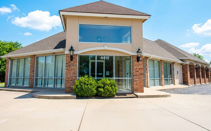 Pictures of Office property located at 4415 W. Zoo Blvd., Wichita, KS 67212 for lease - image #1