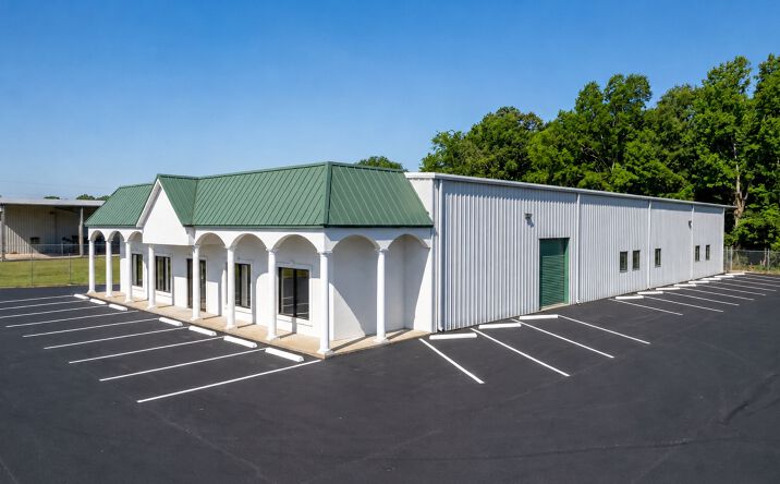 Pictures of Industrial property located at 3050 West Tharpe Street, Tallahassee, FL 32303 for lease - image #1