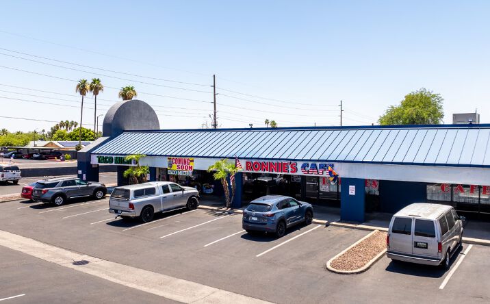 Pictures of Retail property located at 4323 W CACTUS RD, GLENDALE, AZ 85304-2340 for lease - image #1