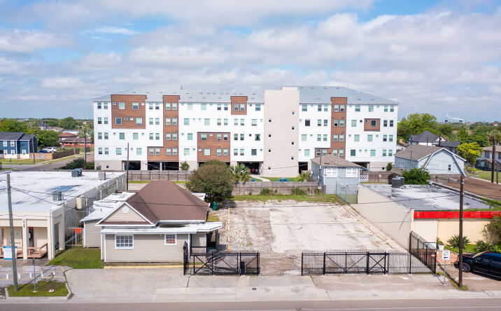 Pictures of Office property located at 1011 Santa Fe Street, Corpus Christi, TX 78404 for lease - image #1