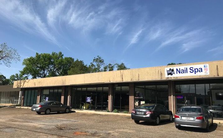 Pictures of Retail property located at 100 South Florida Street, Mobile, AL 36606 for lease - image #1