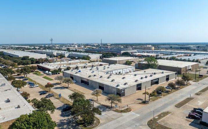 Pictures of Industrial property located at 1400 Summit Ave, Plano, TX 75074 for lease - image #1