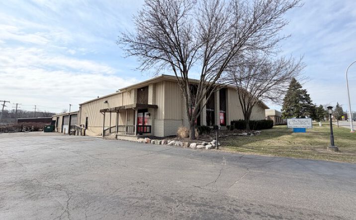 Pictures of Retail, Industrial property located at 200 E 2nd ST, Rochester, MI 48307 for lease - image #1