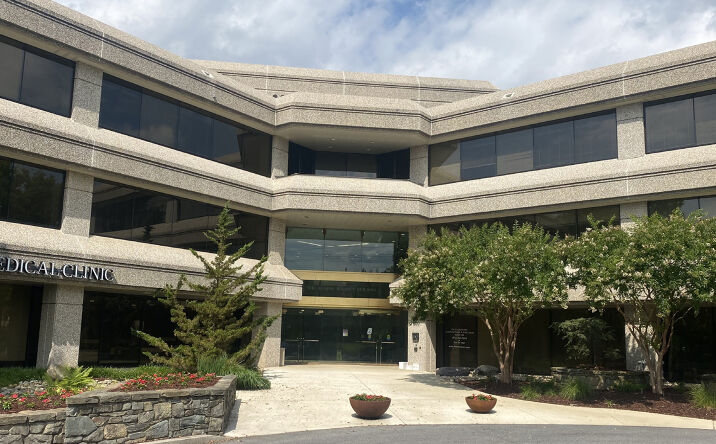 Pictures of Office property located at 800 S Frederick Ave, Gaithersburg, MD 20877 for lease - image #1