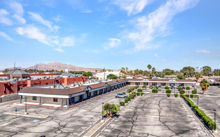 Pictures of Office, Restaurant property located at 4160 S PECOS RD, LAS VEGAS, NV 89121-5025 for lease - image #1