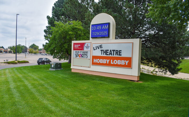 Pictures of Retail property located at 800 South Hover Street, Longmont, CO 80501 for lease - image #1
