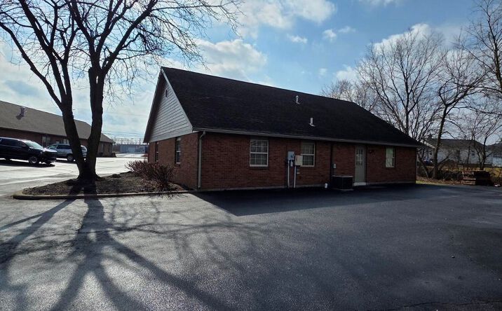Pictures of Office property located at 3225 Harding Hwy, Lima, OH 45804 for lease - image #1
