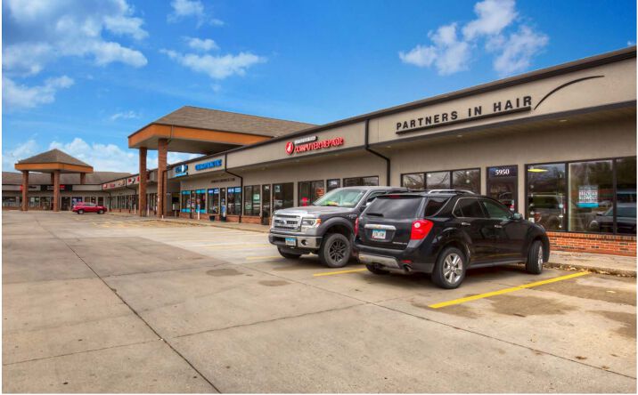 Pictures of Retail, Office property located at 5914 Ashworth Rd, West Des Moines, IA 50266 for lease - image #1