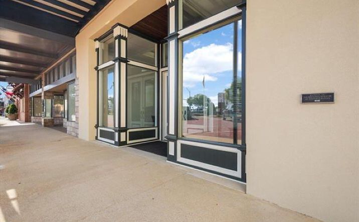 Pictures of Office property located at 107 East Main Street, Henderson, TX 75652 for lease - image #1