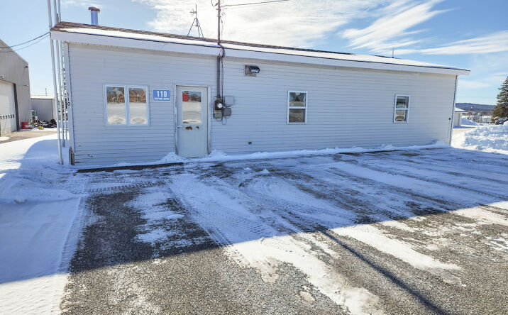 Pictures of Office, Special Purpose property located at 110 Airport Drive, Presque Isle, ME 04769 for lease - image #1