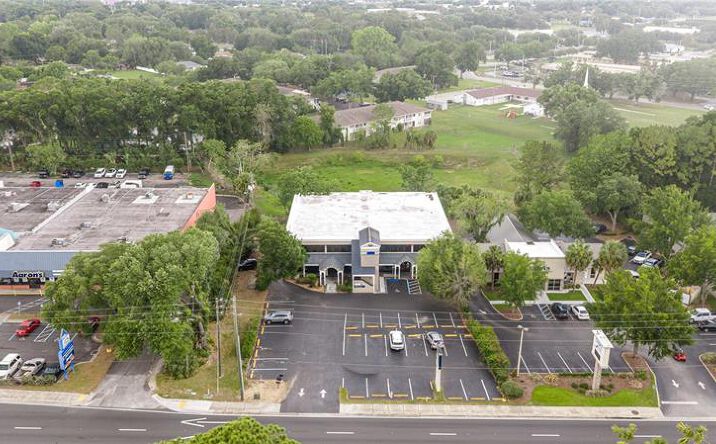 Pictures of Office property located at 3101 SW College Road Unit #200/204, Ocala, FL 34474 for lease - image #1