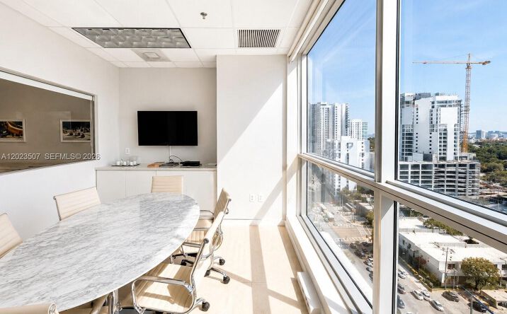 Pictures of Office property located at 175 SW 7th St # 1714, Miami, FL 33130 for lease - image #1