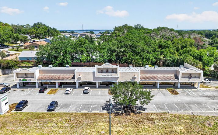 Pictures of Retail, Office property located at 1450 East North Boulevard, Leesburg, FL 34748 for lease - image #1