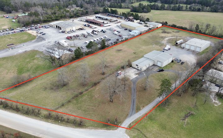 Pictures of Industrial property located at 185 Industrial Drive, Chickamauga, GA 30707 for lease - image #1