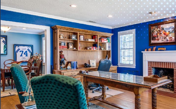 Pictures of Office property located at 209 S Main St, Lindale, TX 75771 for lease - image #1