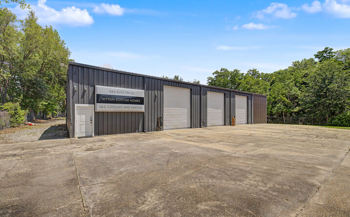Pictures of Industrial property located at 1822 BLACKBIRD LN, PENSACOLA, FL 32534-9308 for lease - image #1