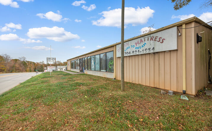 Pictures of Retail, Special Purpose property located at 5106 Wilkinson Boulevard, Cramerton, NC 28032 for lease - image #1
