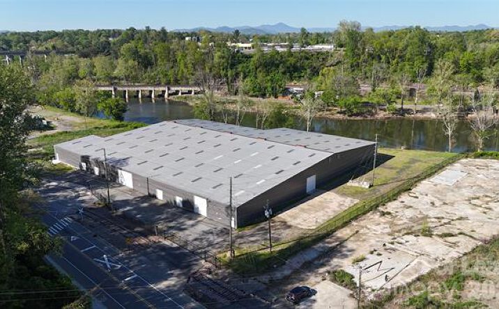 Pictures of Industrial, Office, Retail property located at 440 Riverside Drive, Asheville, NC 28801-2532 for lease - image #1