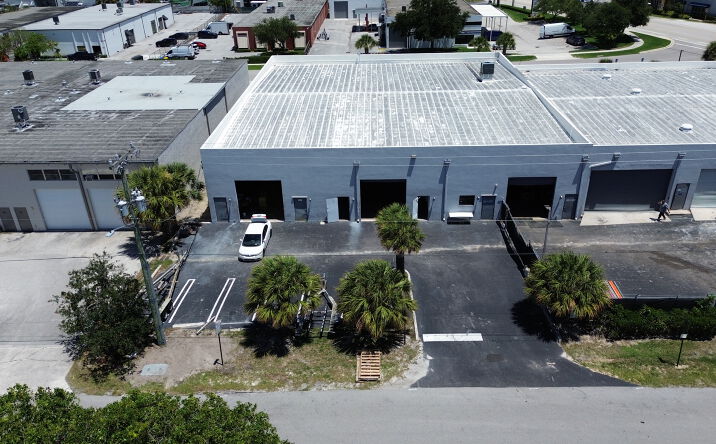 Pictures of Industrial property located at 1300 OLD DIXIE HWY, LAKE PARK, FL 33403 for lease - image #1