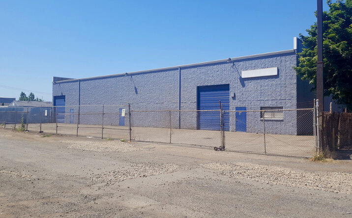 Pictures of Industrial property located at 251 NE Kilpatrick St, Portland, OR 97211 for lease - image #1