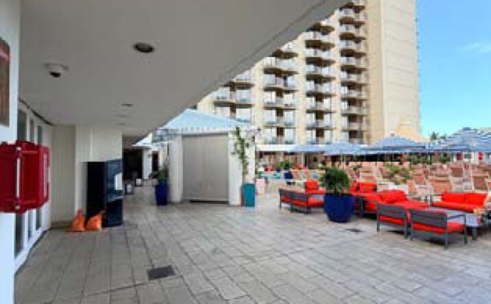 Pictures of Retail property located at 2570 Kalākaua Ave, Honolulu, HI 96815 for lease - image #1