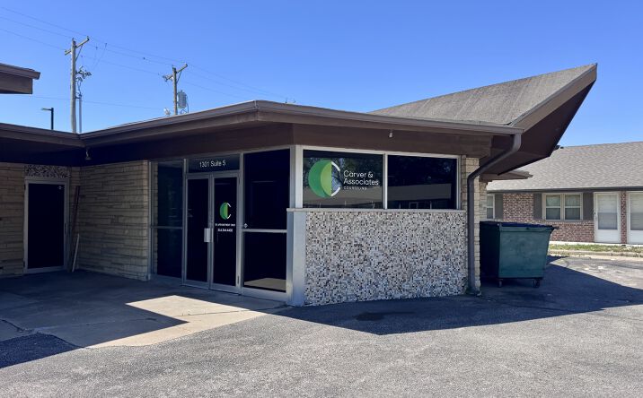 Pictures of Retail, Office property located at 1301 N W ST, WICHITA, KS 67203-1347 for lease - image #1