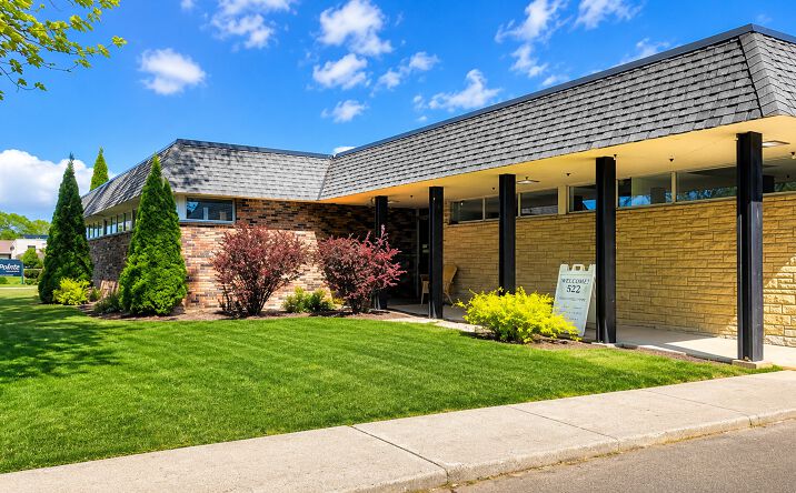 Pictures of Retail, Office property located at 525 E DIVISION ST, FOND DU LAC, WI 54935-3747 for lease - image #1