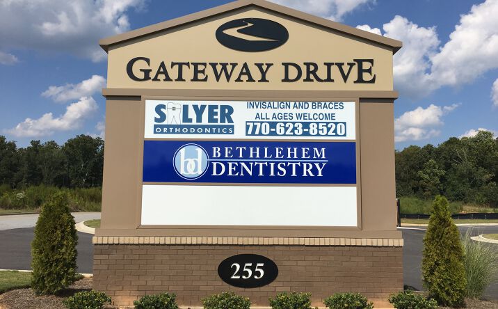Pictures of Retail, Office property located at 255 GATEWAY DR, BETHLEHEM, GA 30620 for lease - image #1