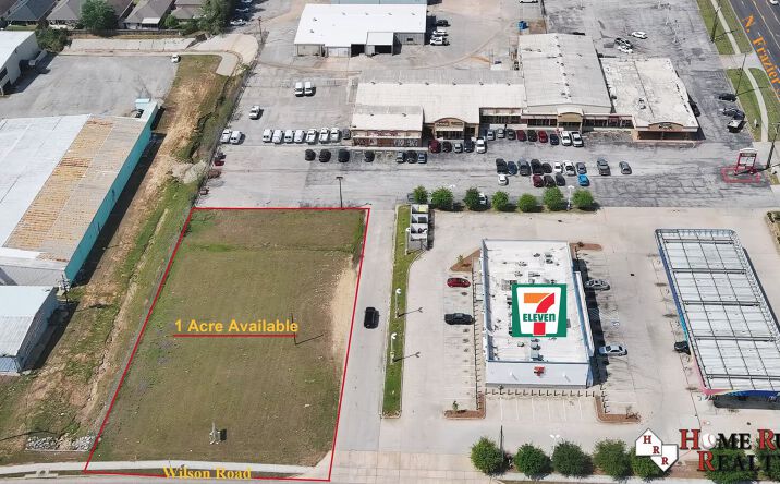 Pictures of Land property located at Wilson Rd at N. Frazier St, Conroe, TX 77301 for lease - image #1