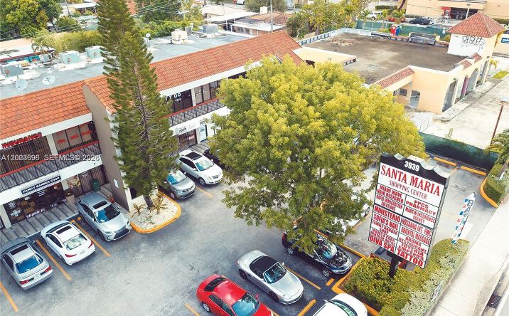 Pictures of Office, Retail property located at 3939 NW 7th St # 206, Miami, FL 33126 for lease - image #1