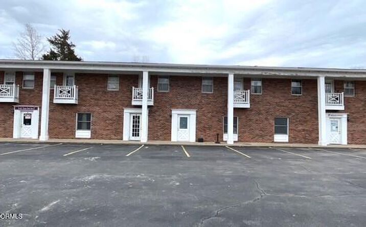 Pictures of Special Purpose property located at 1021 SOUTHWEST BOULEVARD B, Jefferson City, MO 65109 for lease - image #1
