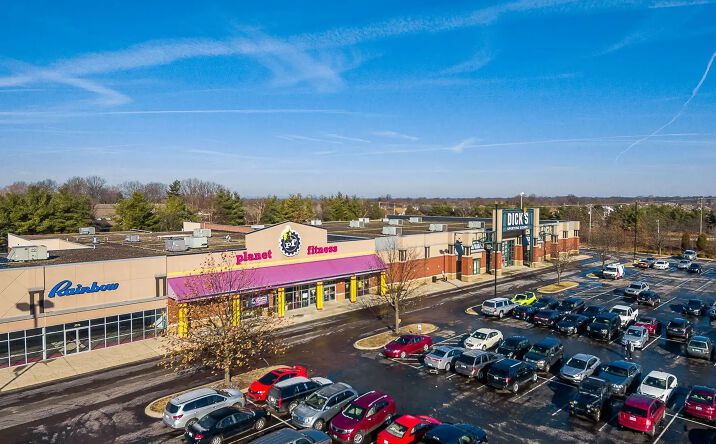 Pictures of Retail, Office, Restaurant property located at 3590 South Hurstbourne Parkway, Louisville, KY 40299 for lease - image #1
