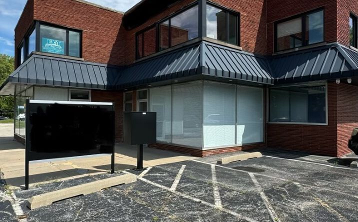 Pictures of Retail, Office property located at 505 S La Grange Road, La Grange, IL 60525 for lease - image #1