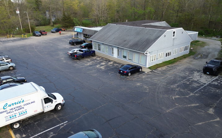 Pictures of Retail property located at 426 Salem Turnpike, Bozrah, CT 06334-1535 for lease - image #1