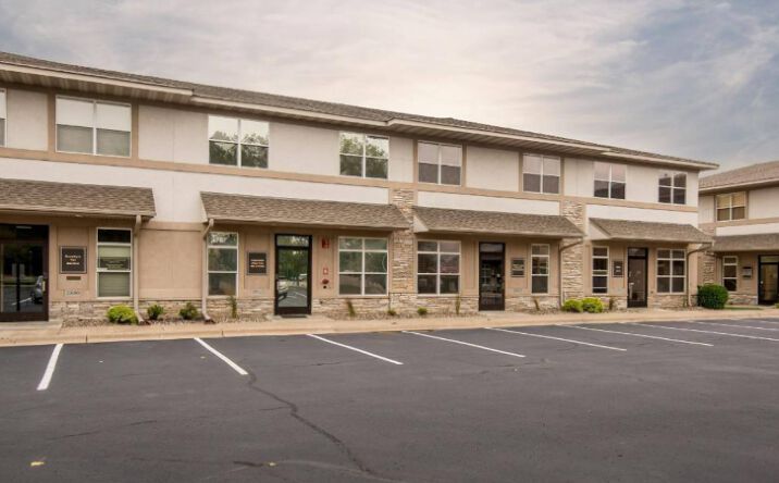 Pictures of Retail, Office property located at 2882 MIDDLE ST, LITTLE CANADA, MN 55117-1411 for lease - image #1
