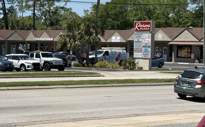 Pictures of Retail, Office, Restaurant property located at 1700 Ridgewood Avenue, Daytona Beach, FL 32117 for lease - image #1