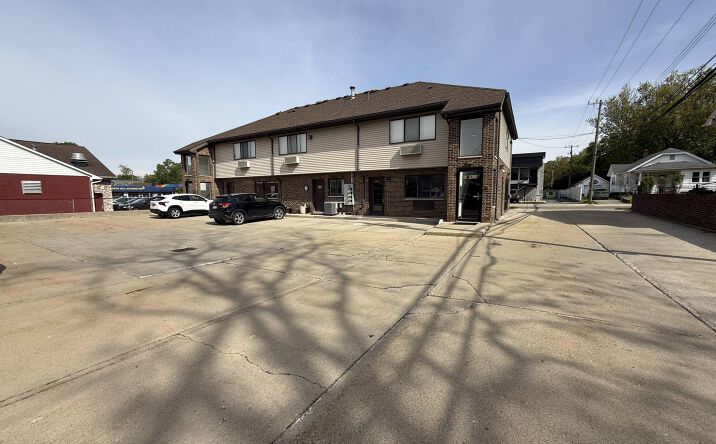 Pictures of Office property located at 116 TERRY AVE, ROCHESTER, MI 48307 for lease - image #1