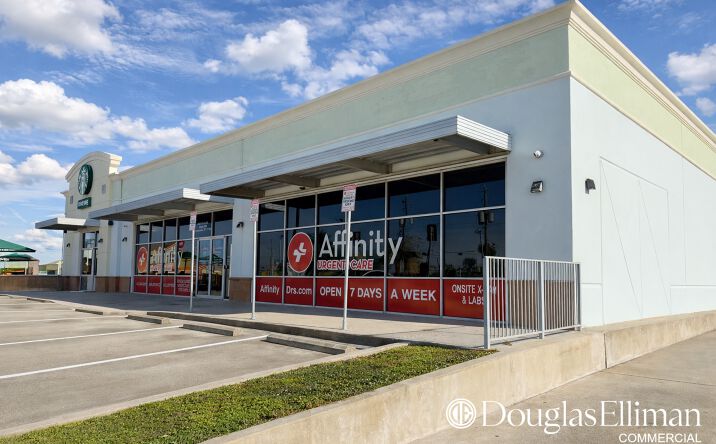 Pictures of Retail, Office, Restaurant property located at 2808 61st Street, Galveston, TX 77551 for lease - image #1