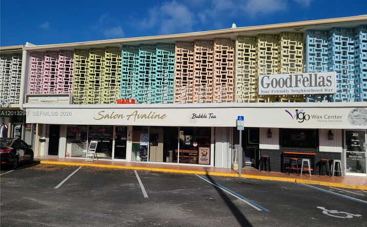 Pictures of Office property located at 2406 E Oakland Park Blvd, Fort Lauderdale, FL 33306 for lease - image #1