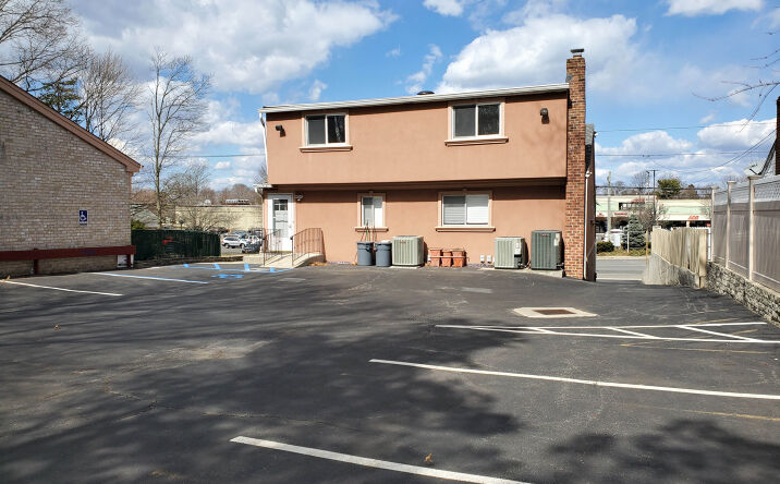 Pictures of Retail, Office property located at 122 Forest Avenue, Glen Cove, NY 11542 for lease - image #1