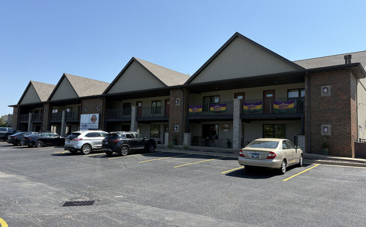 Pictures of Retail, Office property located at 6742 North Frostwood Parkway, Peoria, IL 61615 for lease - image #1