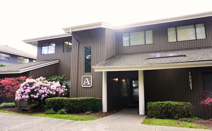Pictures of Office property located at 10827 NE 68th ST, Kirkland, WA 98033 for lease - image #1