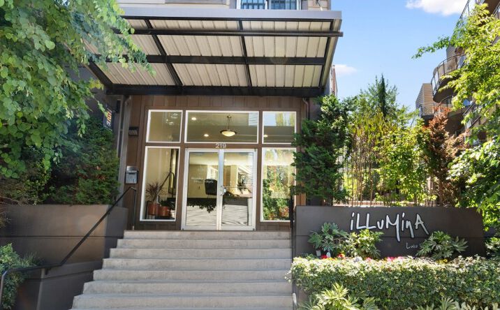 Pictures of Retail property located at 1540 Eastlake Ave E, Suite D, Seattle, WA 98102 for lease - image #1