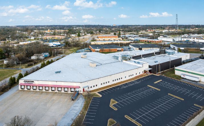 Pictures of Industrial property located at 11700 DUNLAP INDUSTRIAL BLVD, MARYLAND HEIGHTS, MO 63043-3429 for lease - image #1