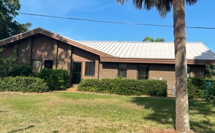 Pictures of Office property located at 2206 Jo An Drive, Sarasota, FL 34231 for lease - image #1
