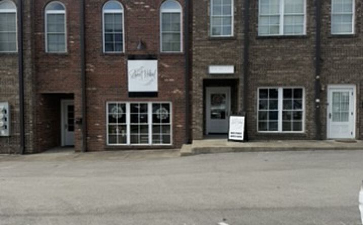 Pictures of Retail, Office, Restaurant property located at 31 Public Square, Elizabethtown, KY 42701 for lease - image #1
