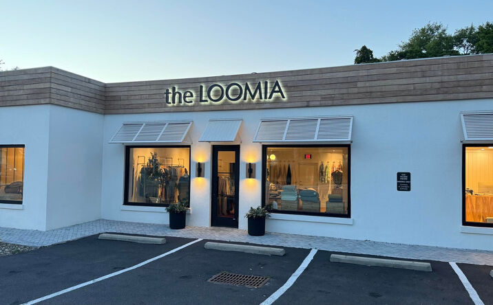 Pictures of Retail property located at 404 Coleman Boulevard, Mt Pleasant, SC 29464 for lease - image #1