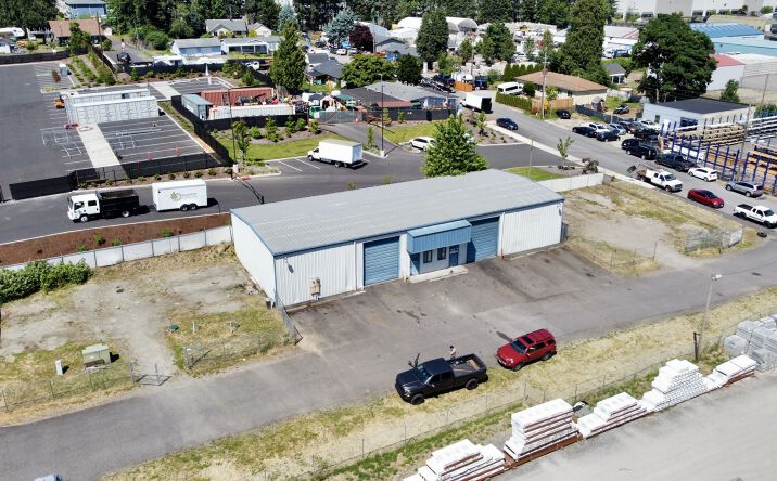 Pictures of Industrial property located at 7206 NE 37TH AVE, VANCOUVER, WA 98665-0713 for lease - image #1